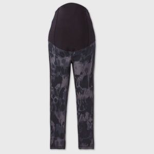 NWT Isabel Maternity by Ingrid & Isabel Yoga Pant